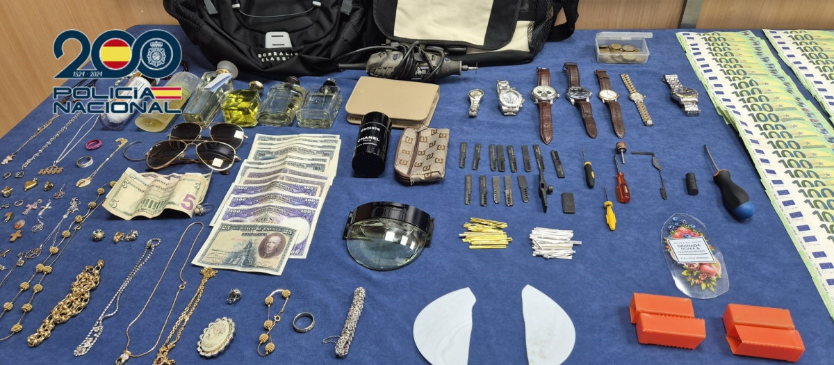 Imagen de parte del material intervenido por la Policía Nacional