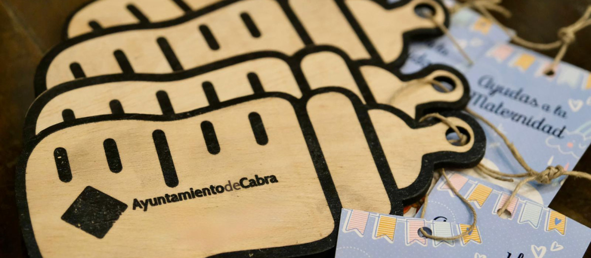 Cabra concederá ayudas a la natalidad y adopción