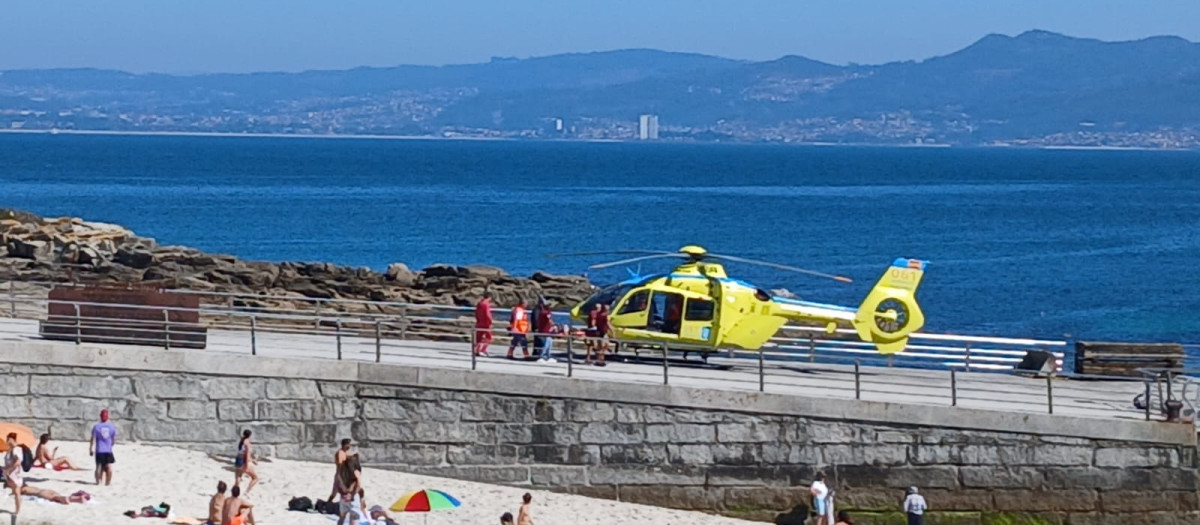 Evacuan a un hombre en las Cíes

REMITIDA / HANDOUT por PARQUE NACIONAL ILLAS ATLÁNTICAS
Fotografía remitida a medios de comunicación exclusivamente para ilustrar la noticia a la que hace referencia la imagen, y citando la procedencia de la imagen en la firma
02/9/2026