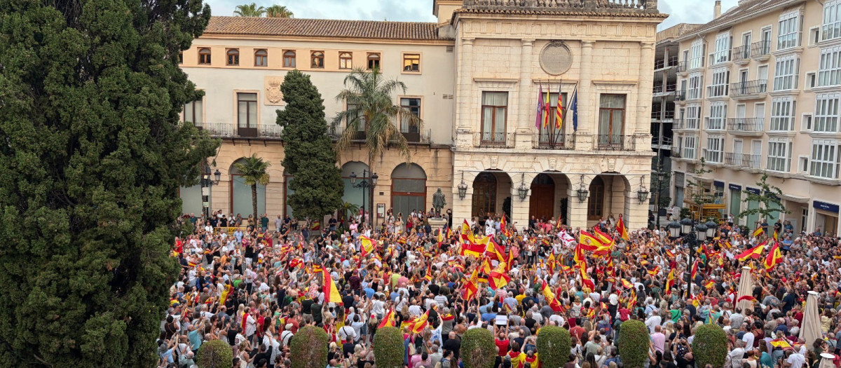 Imagen de la concentración en apoyo a Ceuta de este miércoles por la tarde en Gandía