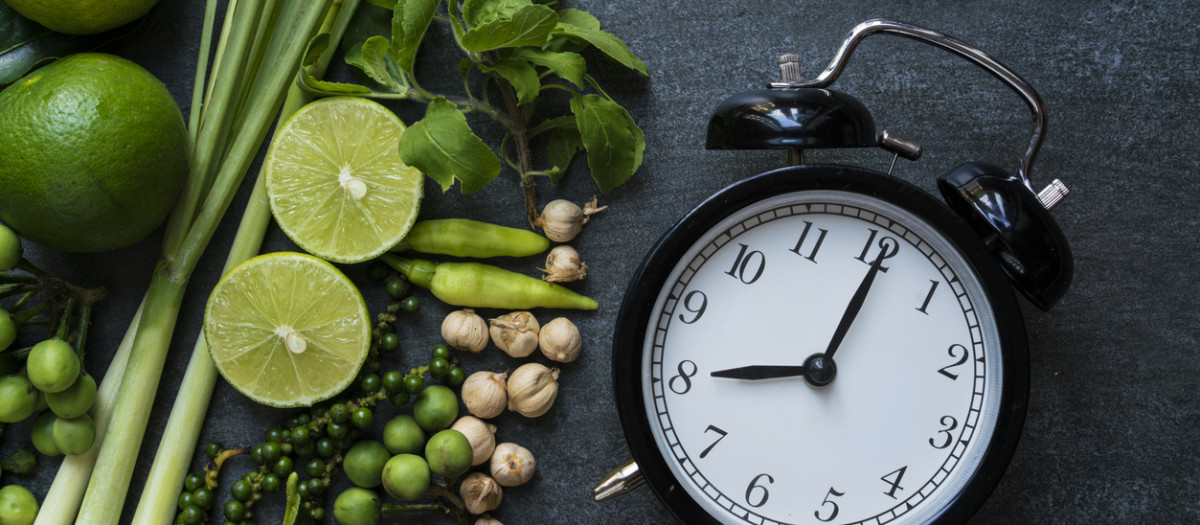 Descubren cómo el horario de las comidas programa los ritmos diarios del hígado