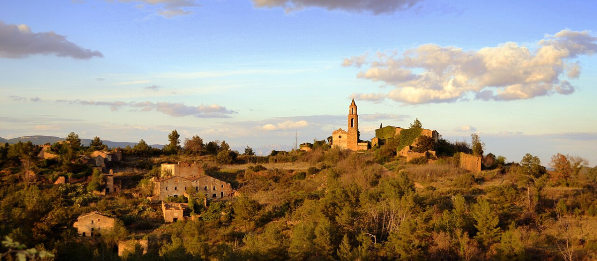 Vista del pueblo abandonado de Marmellar, en Tarragona