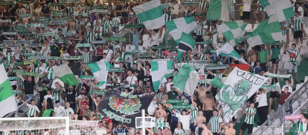 La afición del Córdoba en un encuentro reciente