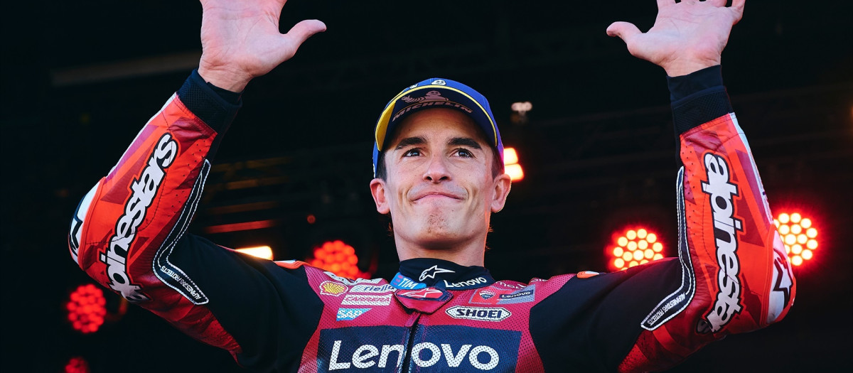 Marc Márquez celebra la victoria en el GP de Aragón de MotoGP