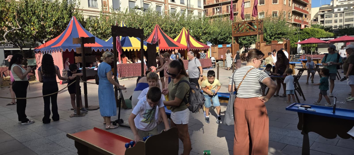 Imagen de los niños en el Rincón Medieval Infantil de Castellón