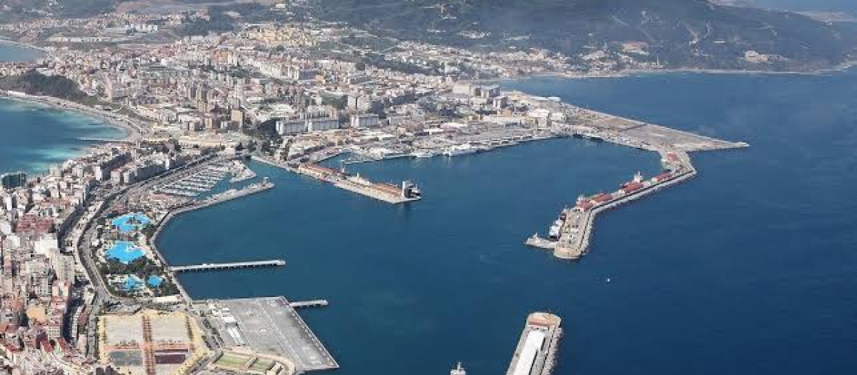 Vista del puerto de Ceuta