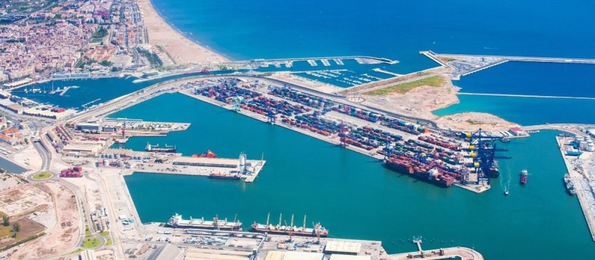 Imagen de las instalaciones del puerto de Valencia