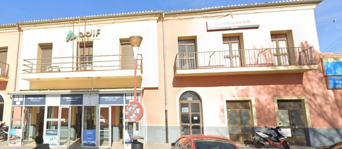 (Foto de ARCHIVO)
Imagen de la estación de tren de Guadalajara en Google Street View

REMITIDA / HANDOUT por GOOGLE STREET VIEW
Fotografía remitida a medios de comunicación exclusivamente para ilustrar la noticia a la que hace referencia la imagen, y citando la procedencia de la imagen en la firma
11/12/2023