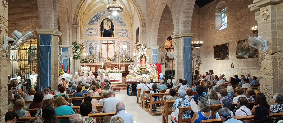 La iglesia de la Fuensanta, repleta durante el día 8