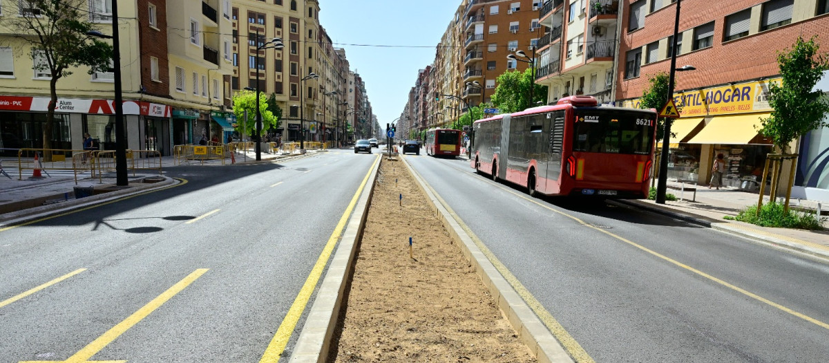 Imagen tomada este martes de las avenidas Giorgeta y Pérez Galdós de Valencia tras su reapertura al tráfico