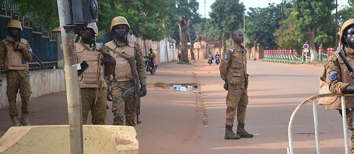 Imagen de archivo de militares de Burkina Faso
