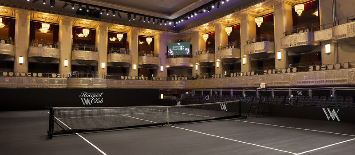 El Grand Ballroom del Waldorf Astoria de Nueva York transformado en una pista de tenis