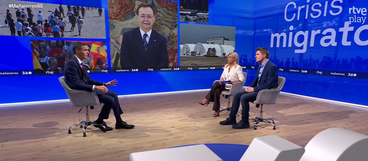 Pedro Sánchez durante la entrevista en TVE