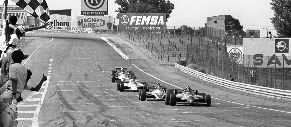 Gilles Villeneuve entra en meta en el GP de España en el Jarama