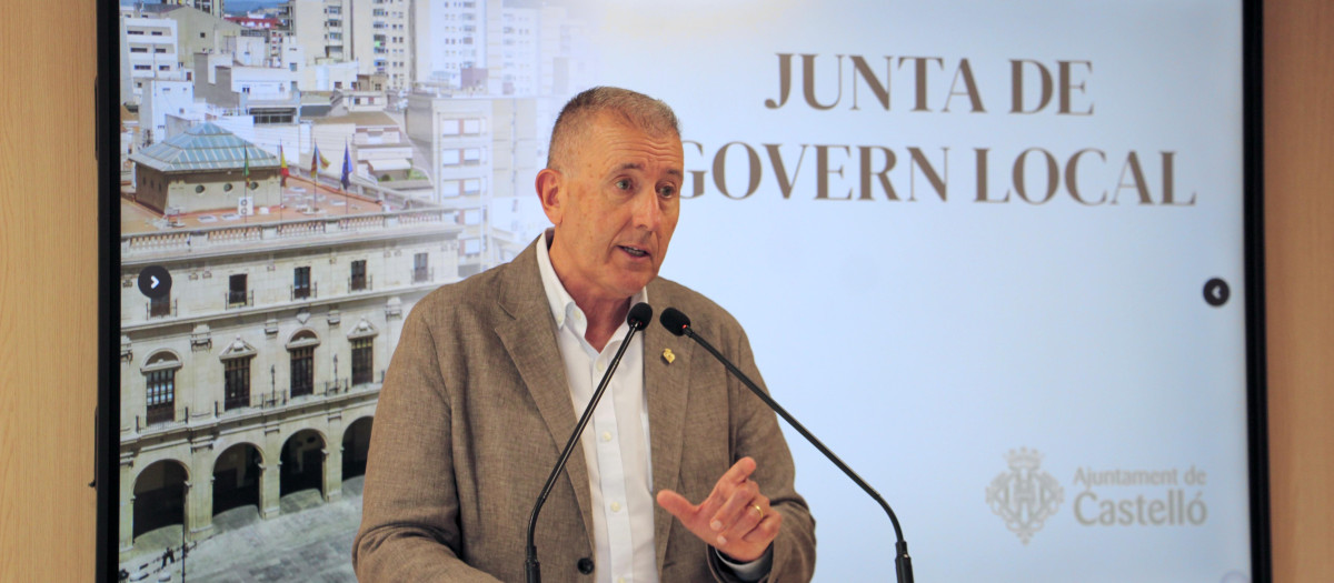 Imagen de Vicent Sales en la Junta del Gobierno Local