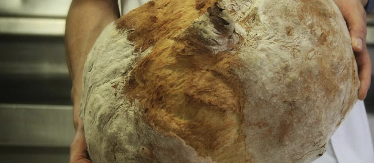 Pan de la Panadería Roiser, elegido entre los tres mejores de España