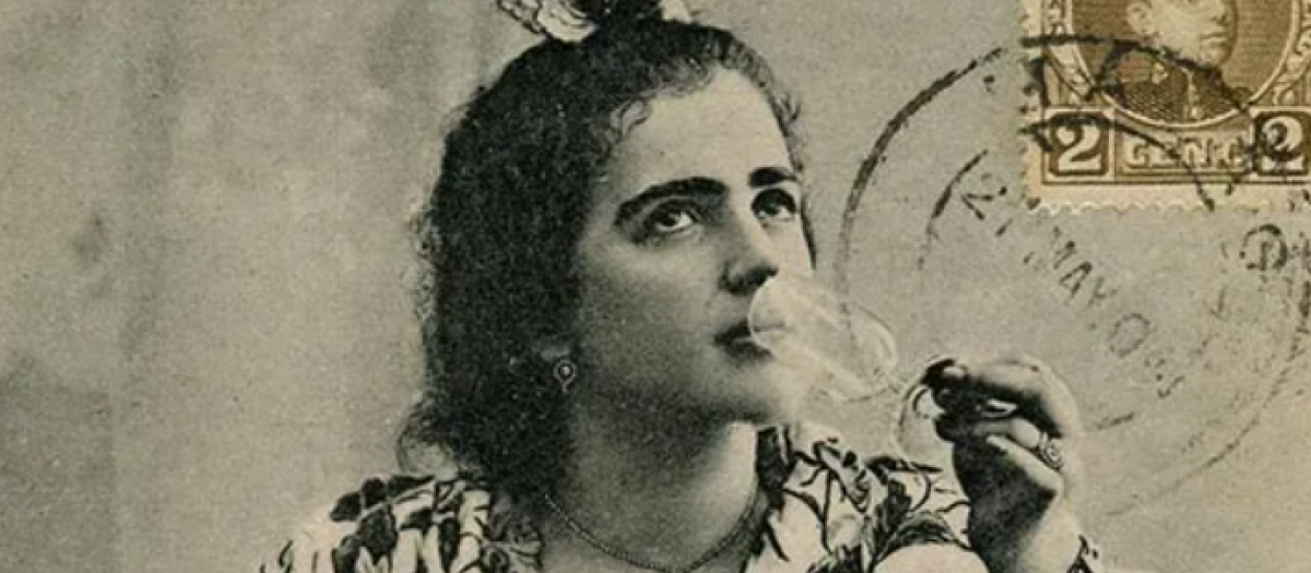 'Málaga – Una gran bebeora', retrato por Sabina Muchart