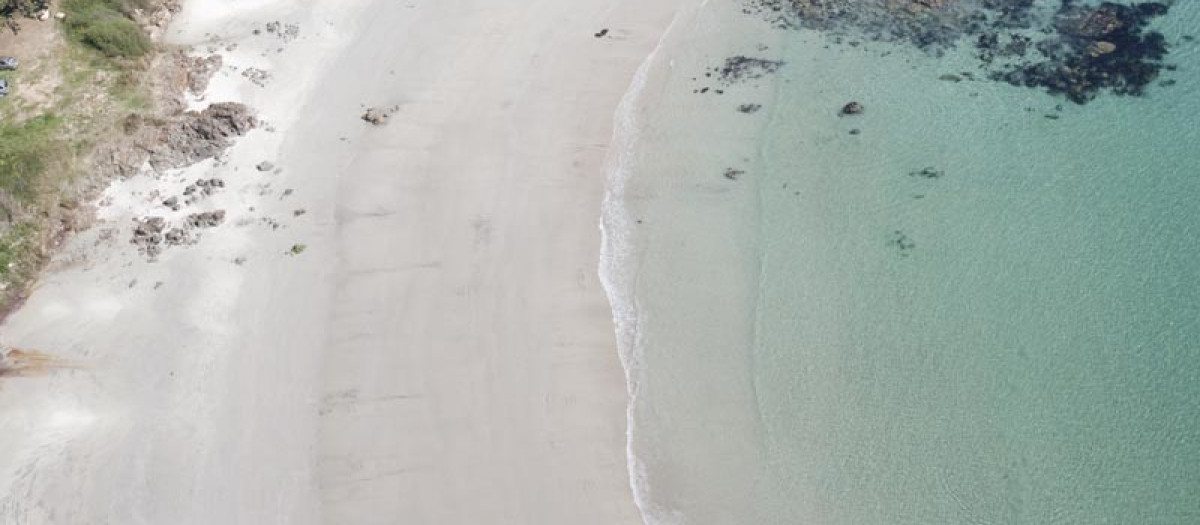 playa grovense de Seixeliño en la que murió el hombre