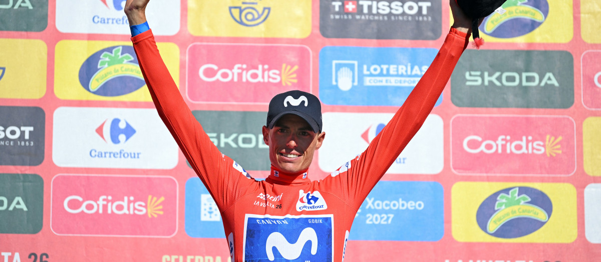 Enric Mas celebra su victoria final en la Vuelta a España