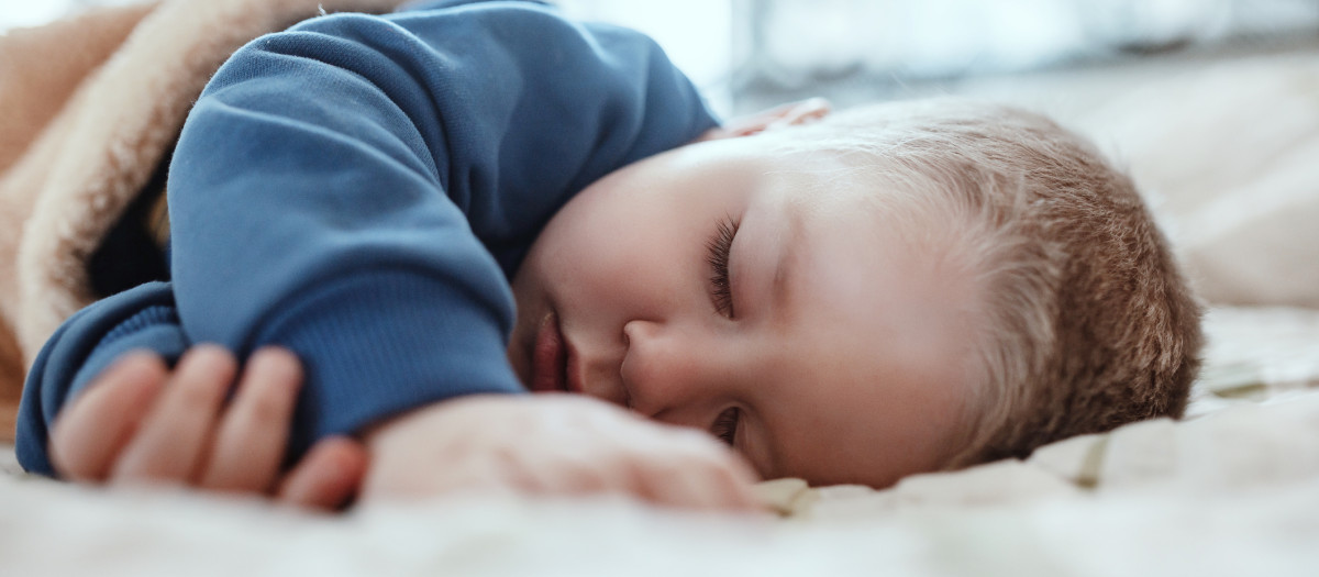 Un bebé profundamente dormido... ¿después de haber escuchado esta melodía?