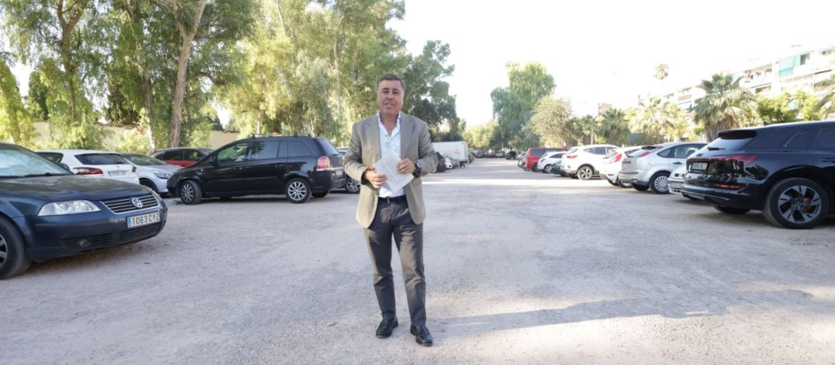 Miguel Ruiz Madruga, en el solar anexo al cementerio de San Rafael