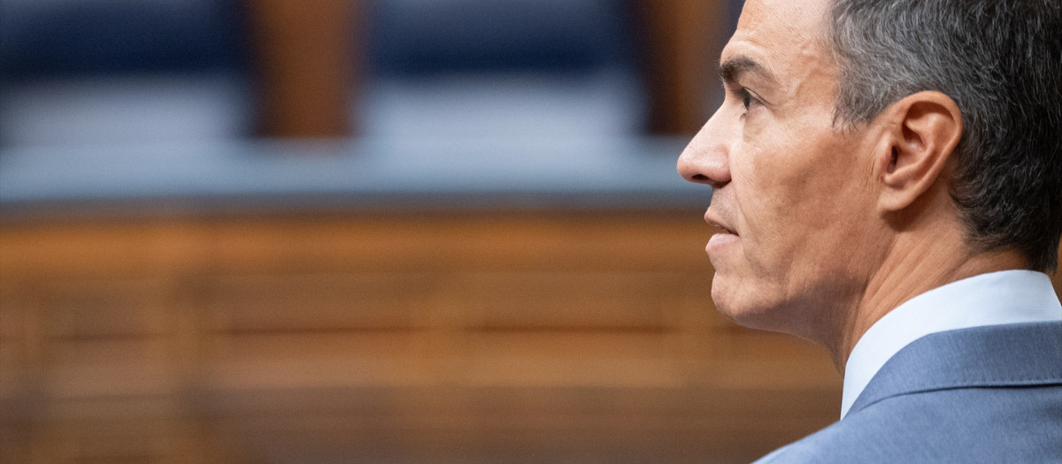 El presidente del Gobierno, Pedro Sánchez, interviene durante una sesión de control al Gobierno, en el Congreso de los Diputados, a 16 de septiembre de 2026