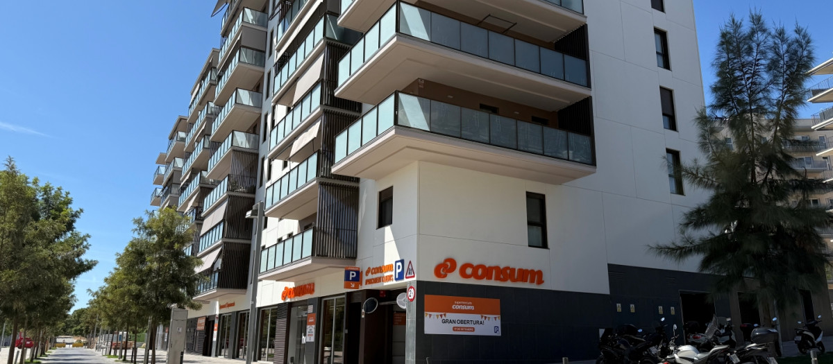 Imagen del nuevo supermercado de Consum