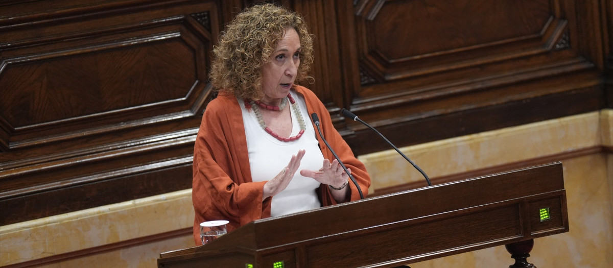 (Foto de ARCHIVO)
La portavoz de ERC en el Parlament, Ester Capella, durante una sesión plenaria, en el Parlament de Catalunya, a 2 de julio de 2026, en Barcelona, Catalunya (España). El pleno del Parlament debate y vota hoy los Presupuestos de la Generalitat de Catalunya para 2026. El acuerdo definitivo para las cuentas catalanas se dió el 21 de mayo  tras alcanzar acuerdos bilaterales con Esquerra Republicana (ERC) y con Comuns Sumar. El plan, que cuenta con una cifra récord de 49.162 millones de euros, pone el foco en los servicios públicos, la vivienda y las infraestructuras de transporte.

David Zorrakino / Europa Press
02 JULIO 2026;PLENO;PARLAMENTO DE CATALUÑA;
02/7/2026