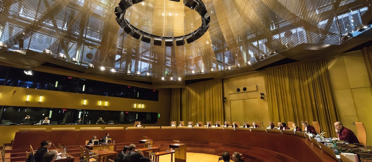 Una vista ante el Tribunal de Justicia de la Unión Europea.

REMITIDA / HANDOUT por Tribunal de Justicia de la Unión Europea
Fotografía remitida a medios de comunicación exclusivamente para ilustrar la noticia a la que hace referencia la imagen, y citando la procedencia de la imagen en la firma
08/5/2020