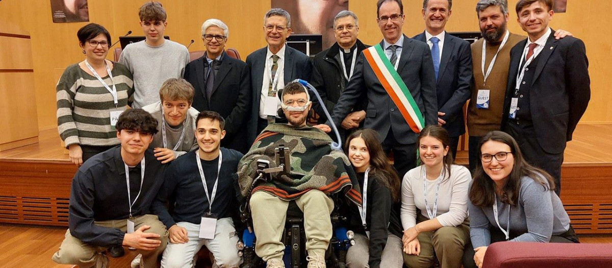 Los amigos de Giacomo, su familia, Paolo Ruffini, Andrea Tornielli y Massimiliano Menichetti
