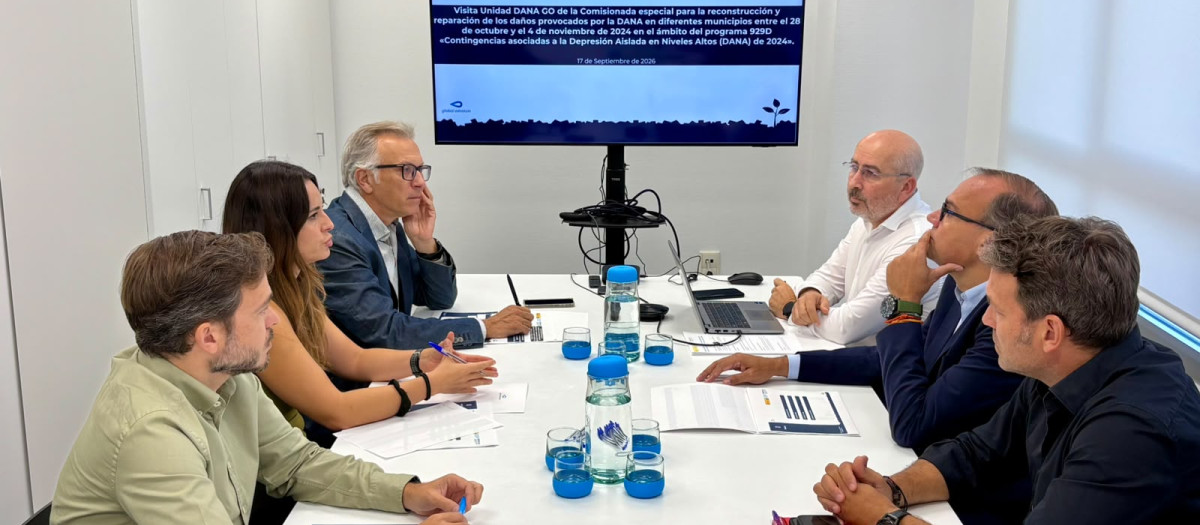 Reunión del Gobierno y Global Omnium para la reconstrucción de las infraestructuras de saneamiento tras la dana