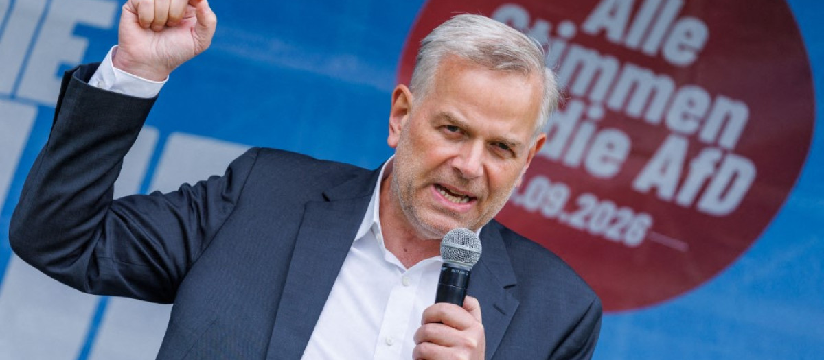 17 September 2026, Mecklenburg-Western Pomerania, Boizenburg: Leif-Erik Holm, the AfDs candidate for minister-president in the state election in Mecklenburg-Western Pomerania, speaks at the partys public festival on the Ziegenwiese. A new state parliament will be elected in Mecklenburg-Western Pomerania on September 20, 2026. Photo: Jens Büttner/dpa (Photo by JENS BUTTNER / dpa Picture-Alliance via AFP)