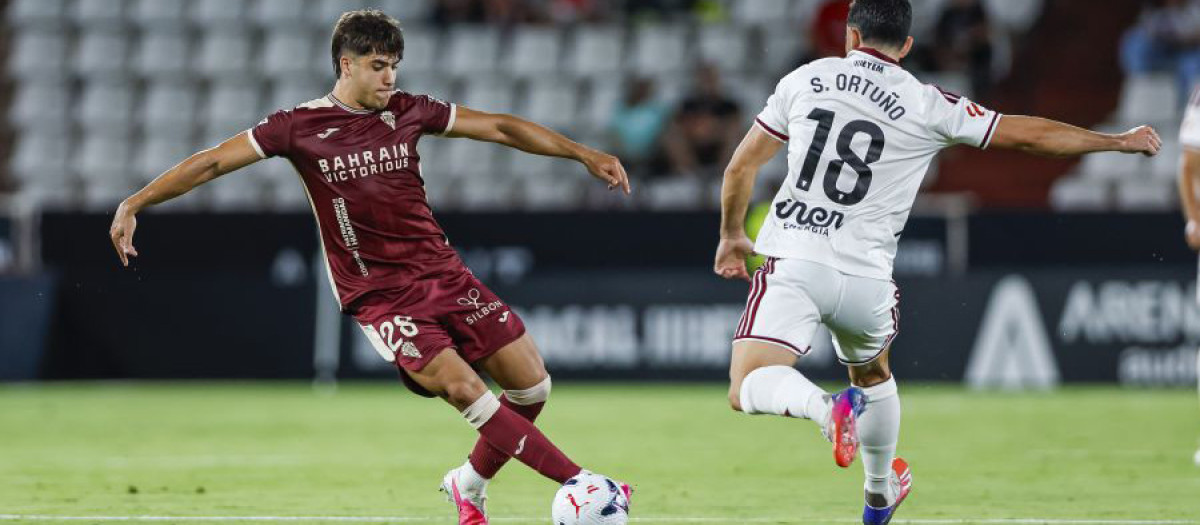 Eder García en el duelo ante el Albacete
