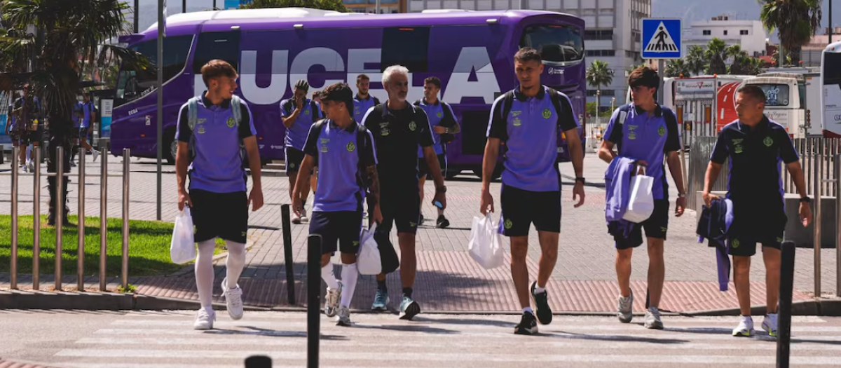 El Real Valladolid a su llegada a Ceuta este fin de semana