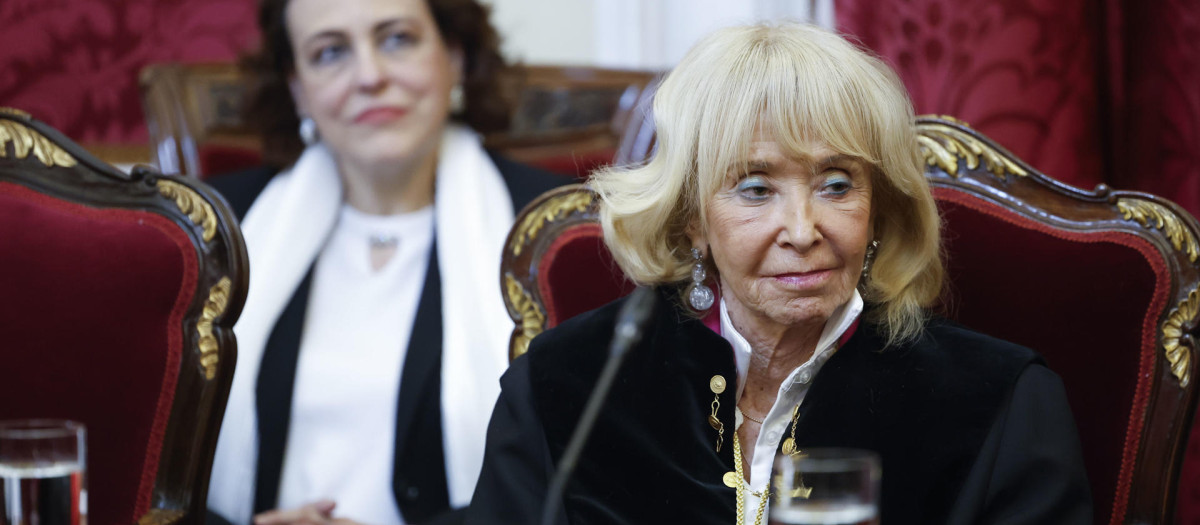 María Teresa Fernández de la Vega, en primer término, en una imagen de 2024