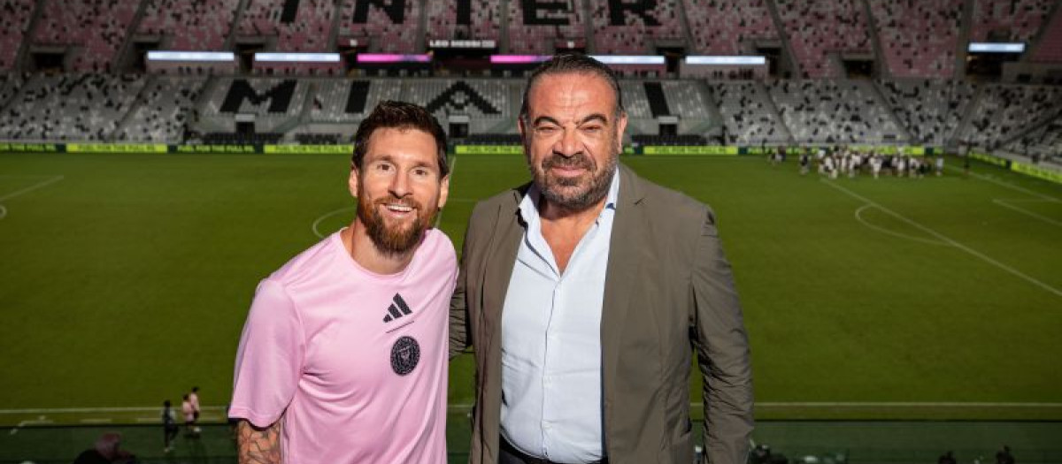 Leo Messi y Gabriel Escarrer en el Nu Stadium de Miami.