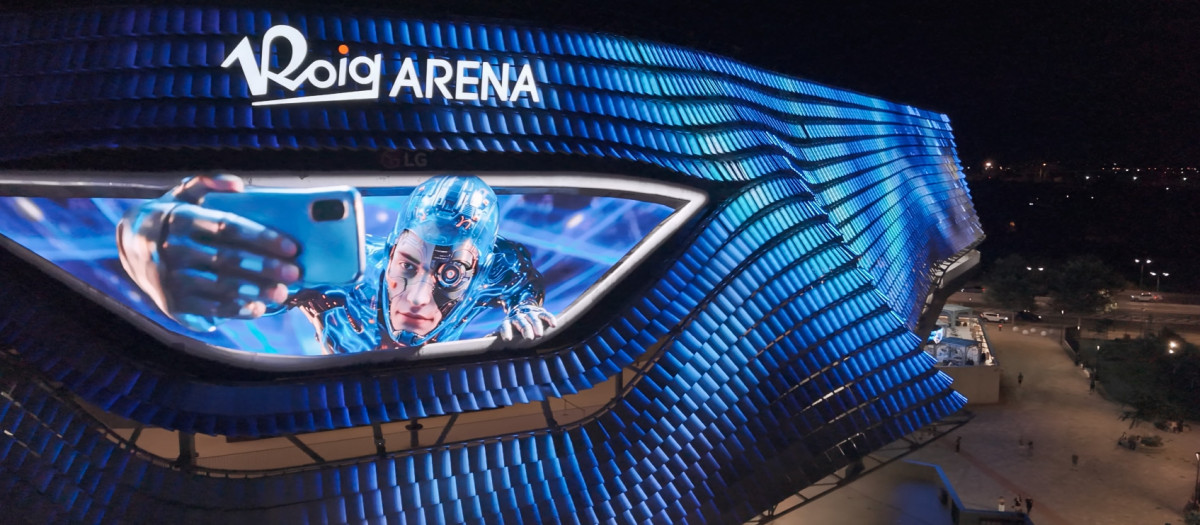 Nuevas creaciones en la fachada del Roig Arena