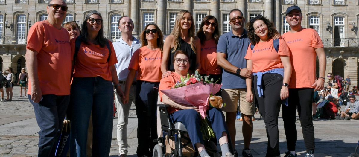 La consejera de Política Social recibe en el Obradoiro a Alegría, la peregrina que dedicó su vida a los demás

REMITIDA / HANDOUT por MONICA ARCAY CARRO
Fotografía remitida a medios de comunicación exclusivamente para ilustrar la noticia a la que hace referencia la imagen, y citando la procedencia de la imagen en la firma
24/9/2026