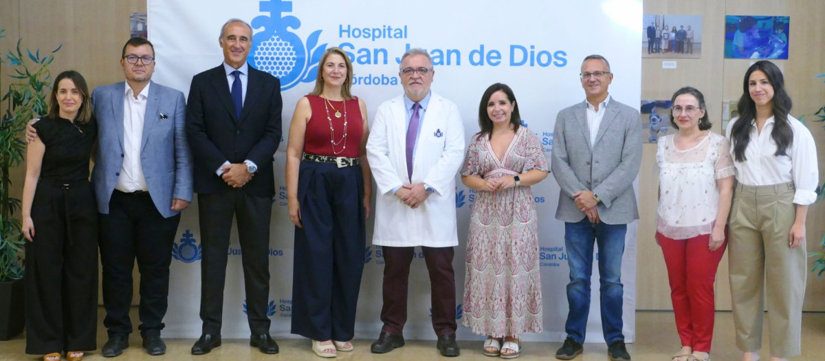 Los ponentes junto a las autoridades en el II Encuentro del Tercer Sector organizado por el Hospital San Juan de Dios