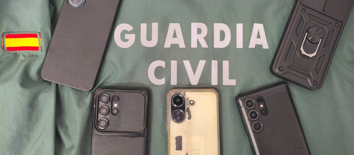 Teléfonos intervenidos por la Guardia Civil en Bujalance