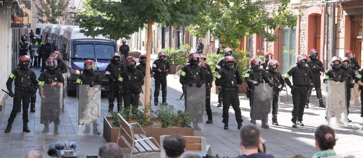 Imágenes del desahucio de una familia en Vitoria

IÑAKI BERASALUCE/EUROPA PRESS
25/9/2026