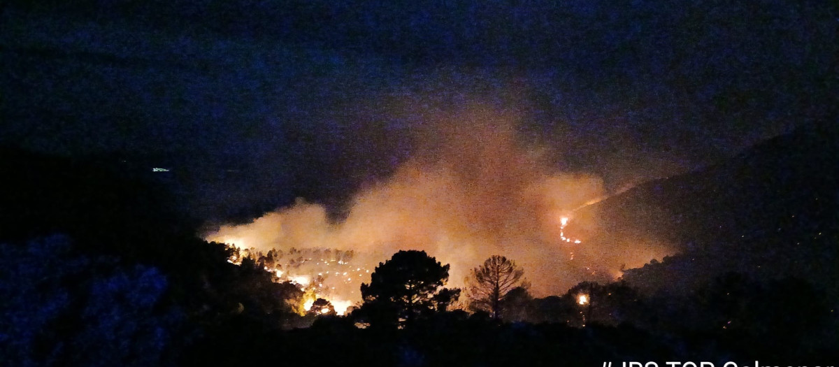 Incendio forestal de Igualeja (Málaga).

REMITIDA / HANDOUT por PLAN INFOCA
Fotografía remitida a medios de comunicación exclusivamente para ilustrar la noticia a la que hace referencia la imagen, y citando la procedencia de la imagen en la firma
27/9/2026