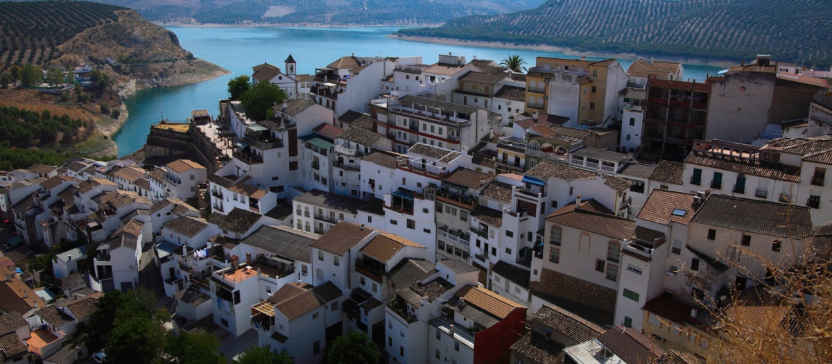 Vista aérea de Iznájar