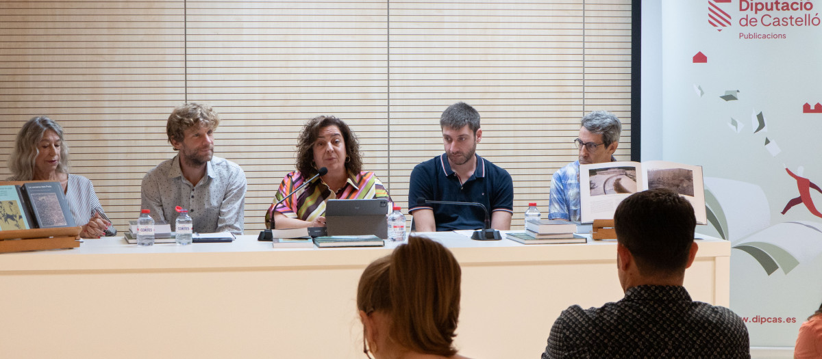 Presentación de las publicaciones de la  'Biblioteca de les Aules'