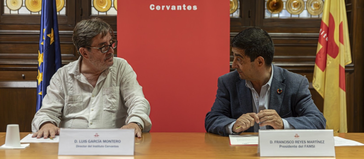 El director del Instituto Cervantes, Luis García Montero, y el presidente de la junta directiva de la Asociación Fondo Andaluz de Municipios para la Solidaridad Internacional, Francisco Reyes Martínez, durante la firma del convenio.

REMITIDA / HANDOUT por INSTITUTO CERVANTES
Fotografía remitida a medios de comunicación exclusivamente para ilustrar la noticia a la que hace referencia la imagen, y citando la procedencia de la imagen en la firma
28/9/2026