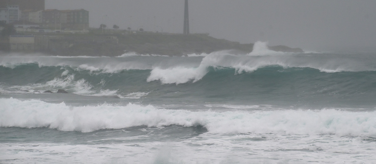 Galicia se prepara para un temporal marítimo: alerta naranja por viento de hasta 74 km/h y olas de 5 metros
