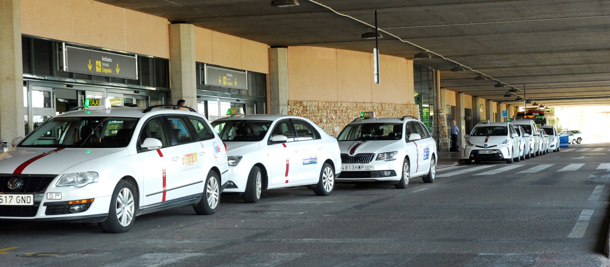 Coger un taxi en Menorca será más difícil los próximos días si no se llega a un acuerdo con el Consell Insular.