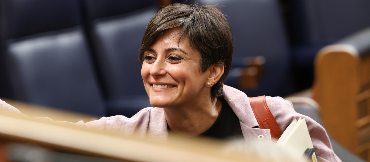 La ministra de Vivienda, Isabel Rodríguez, en el Congreso de los Diputados