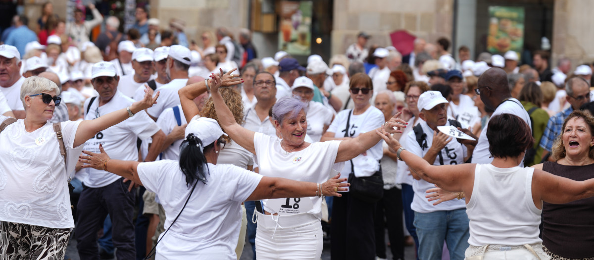 Uno de los actos celebrados en España por el Día Internacional de las Personas Mayores, en Barcelona