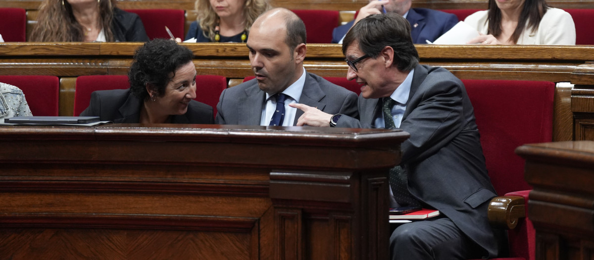 Alícia Romero, Albert Dalmau y Salvador Illa durante el Debate de Política General en el Parlament